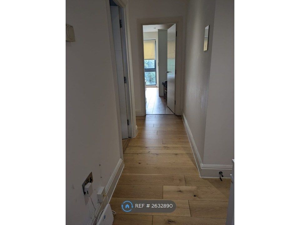 Property photo 3 of 28 Hall