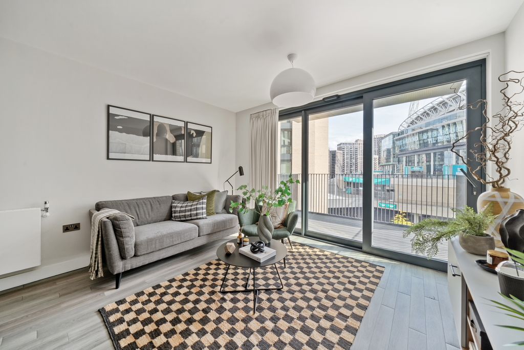 Property photo 1 of 17