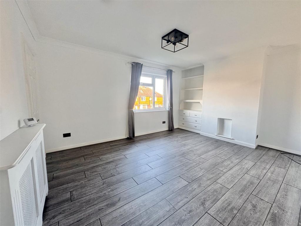 Property photo 2 of 8 Img_5408.Jpg