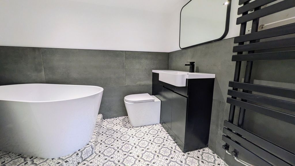 Property photo 2 of 15 Pxl_20260128_113841938.Mp~2