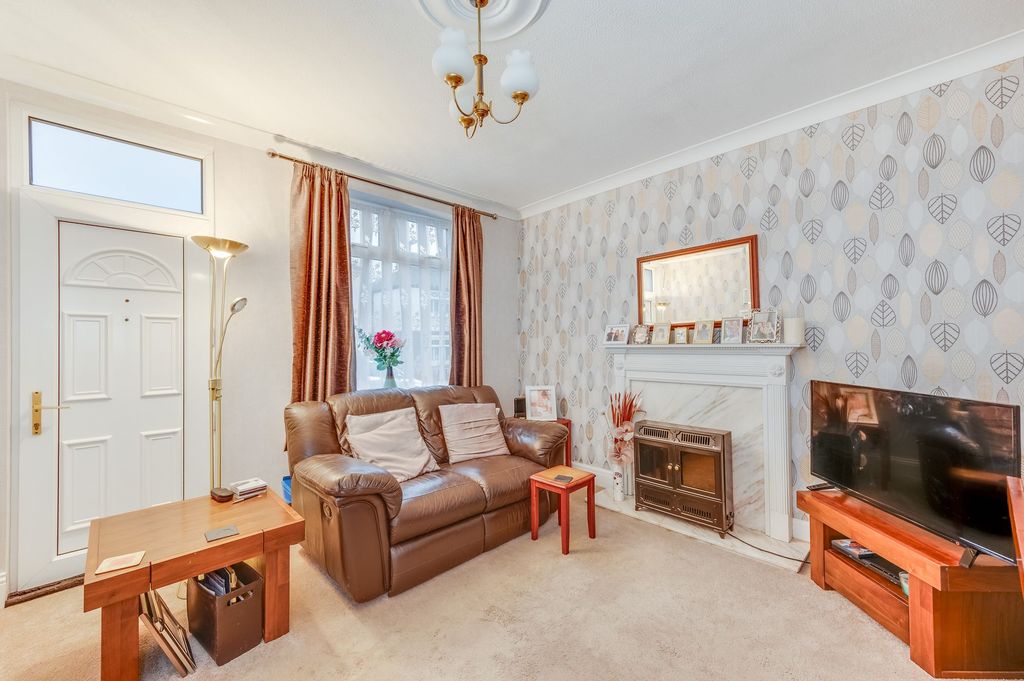 Property photo 3 of 19