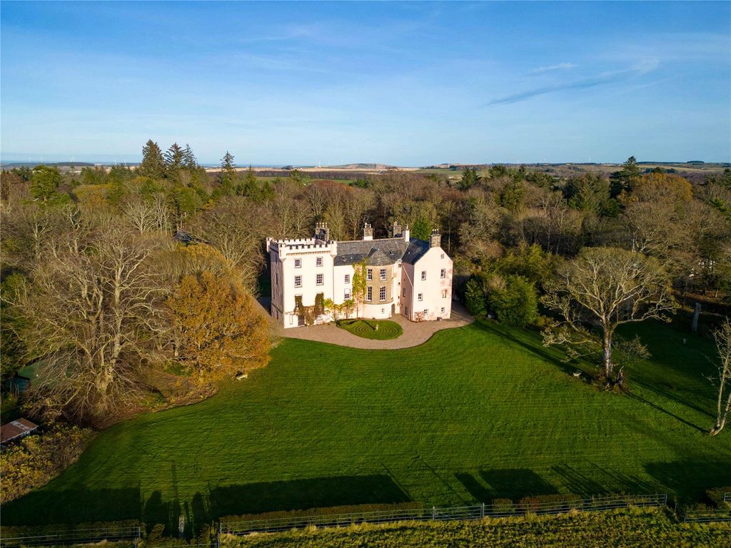 Property photo 1 of 13 Castle Of Park