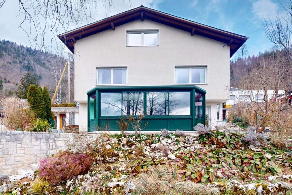 Property photo 3 of 13