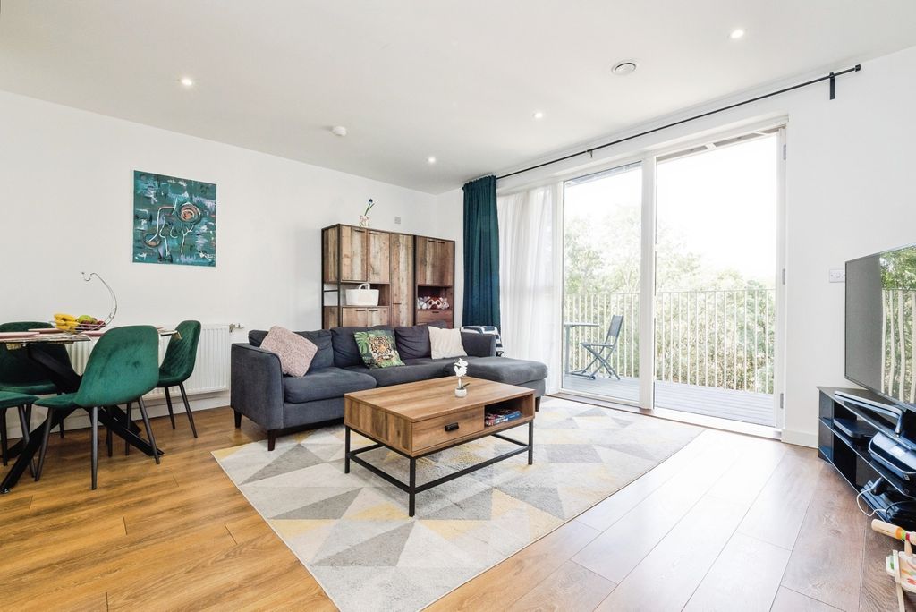 Property photo 1 of 19 Pbox-Img.Jpg