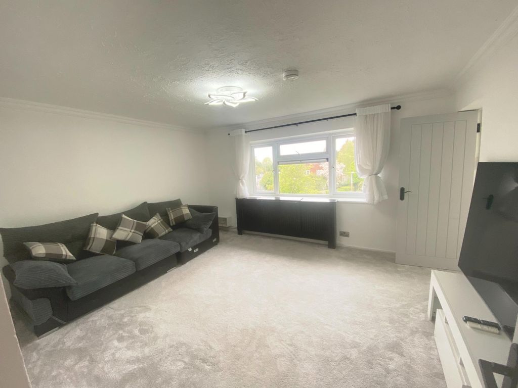 Property photo 2 of 8 Photo 2