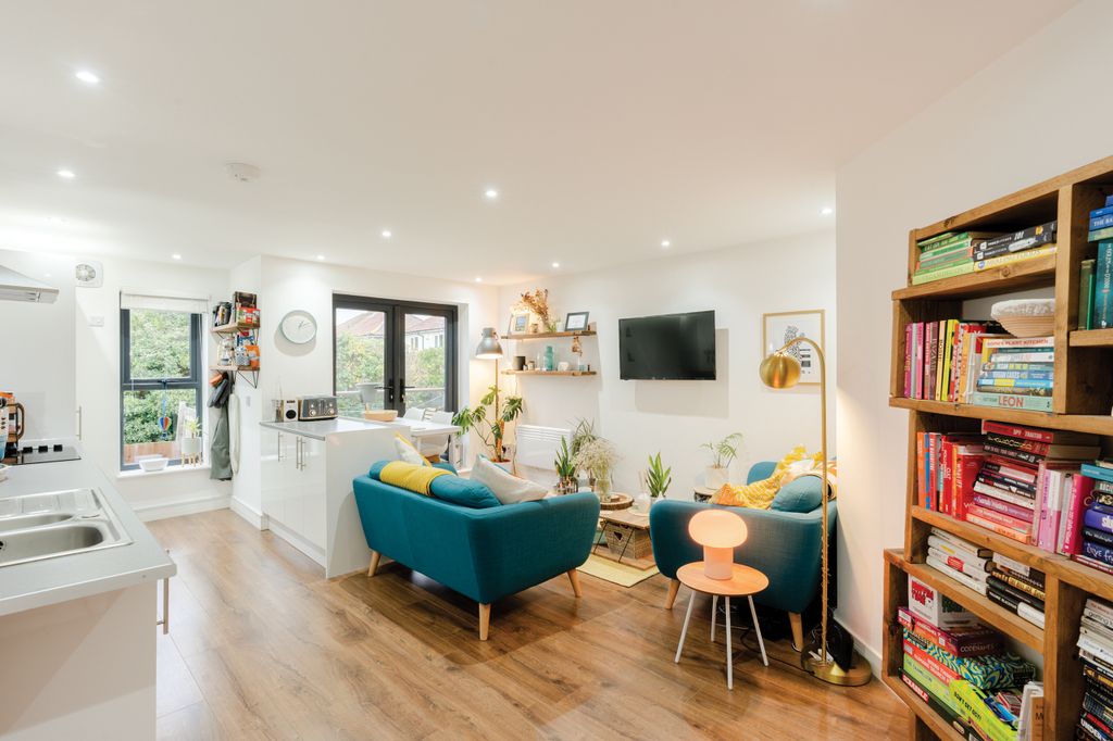 Property photo 2 of 18 Photo 2