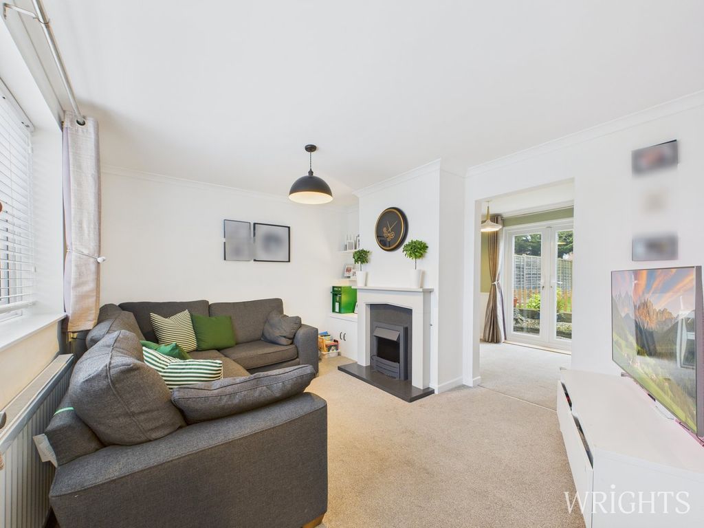 Property photo 2 of 25