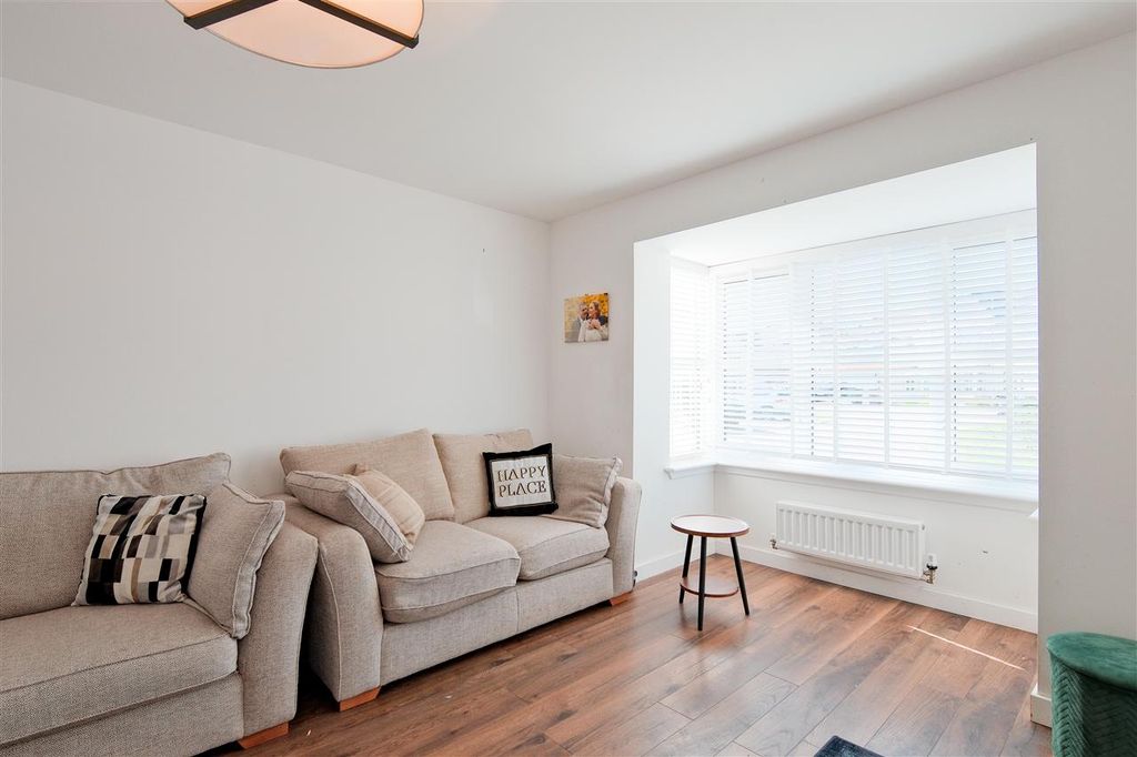 Property photo 3 of 26