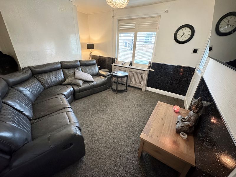 Property photo 2 of 7 Photo 2