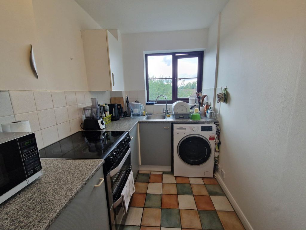 Property photo 3 of 4