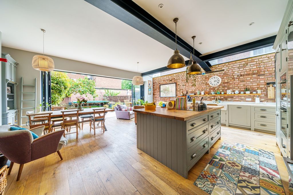 Property photo 1 of 22 988381 (14)