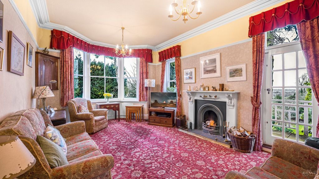 Property photo 3 of 49 3838478