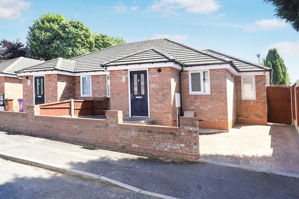 Property photo 1 of 15