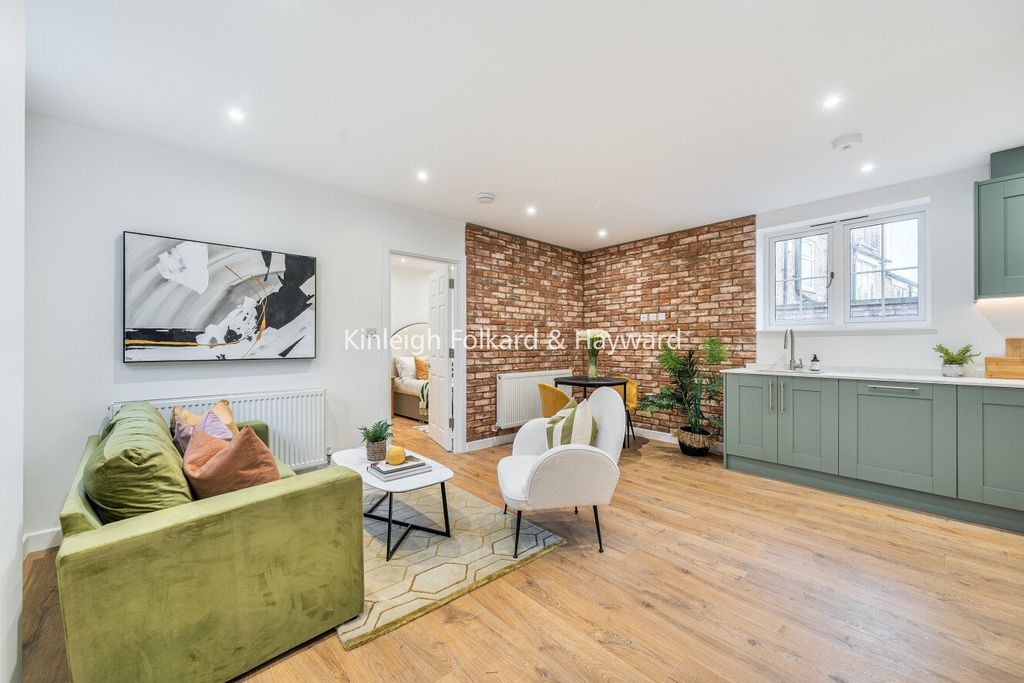 Property photo 1 of 14 Picture No. 24