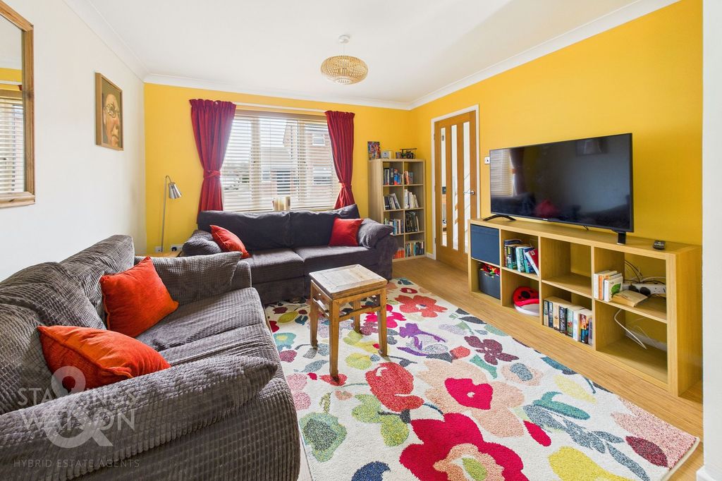 Property photo 3 of 19