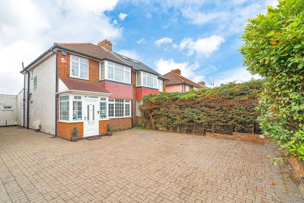Property photo 1 of 16