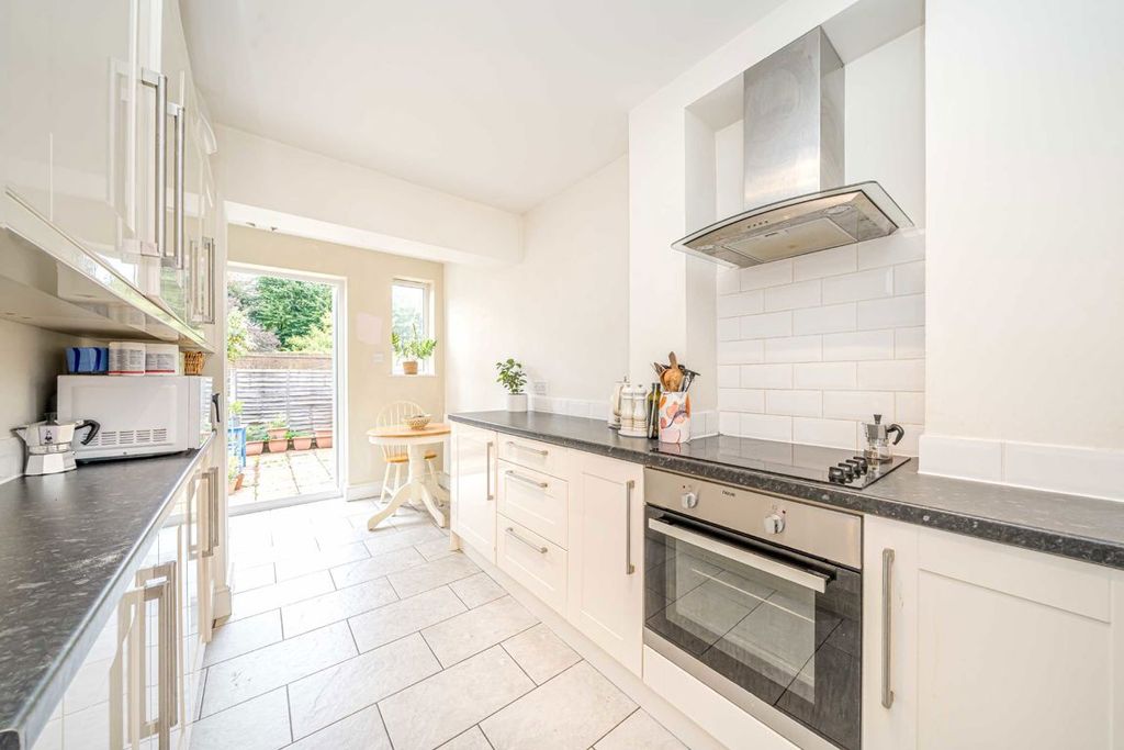 Property photo 3 of 5