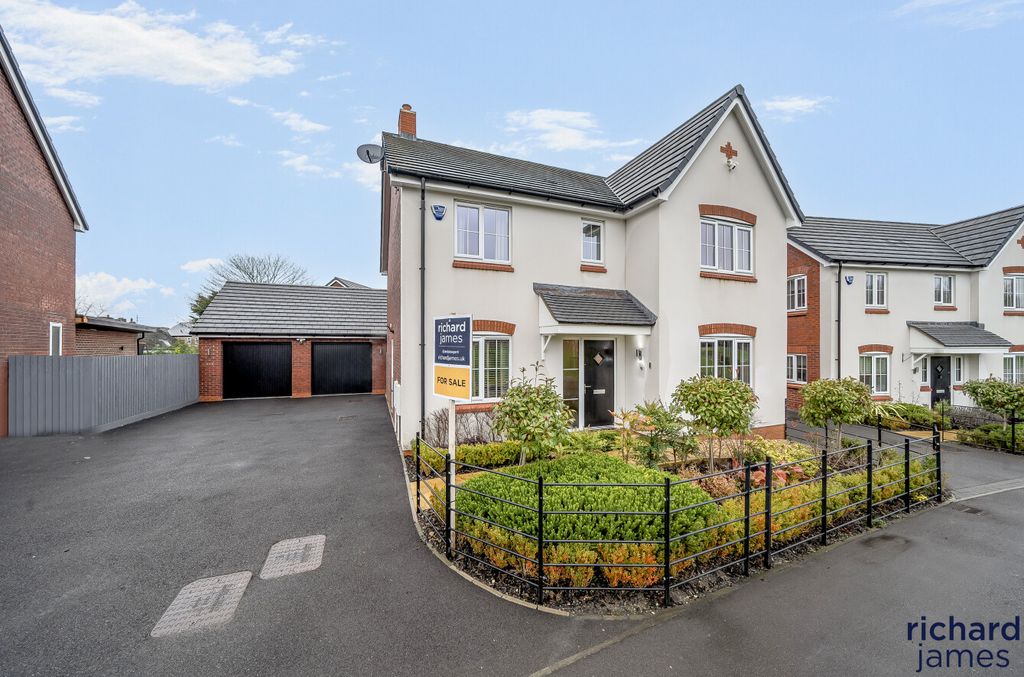 Property photo 1 of 20 Bd32Fff0Df6d42A6Bb2E7514A2c130d1