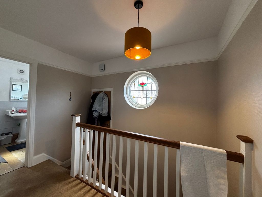 Property photo 2 of 13 Bright Landing With Unique Porthole Window...
