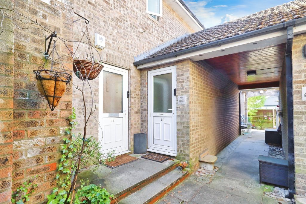 Property photo 1 of 16