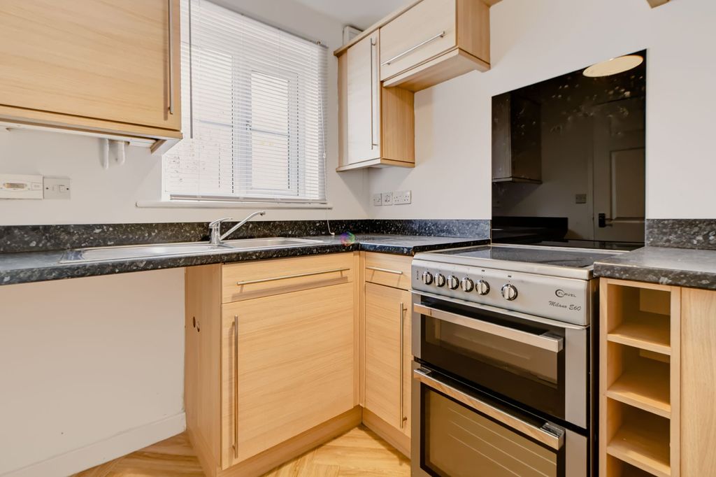 Property photo 3 of 15 Kitchen