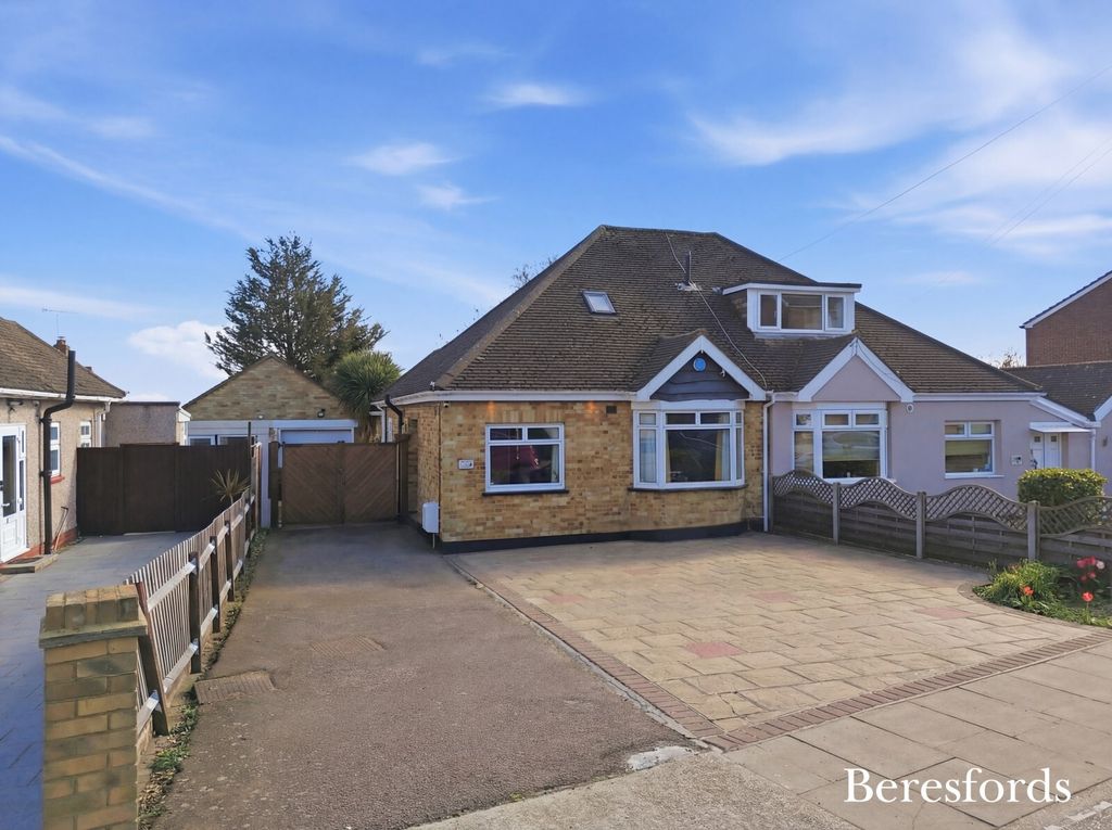 Property photo 3 of 21 Picture No. 32