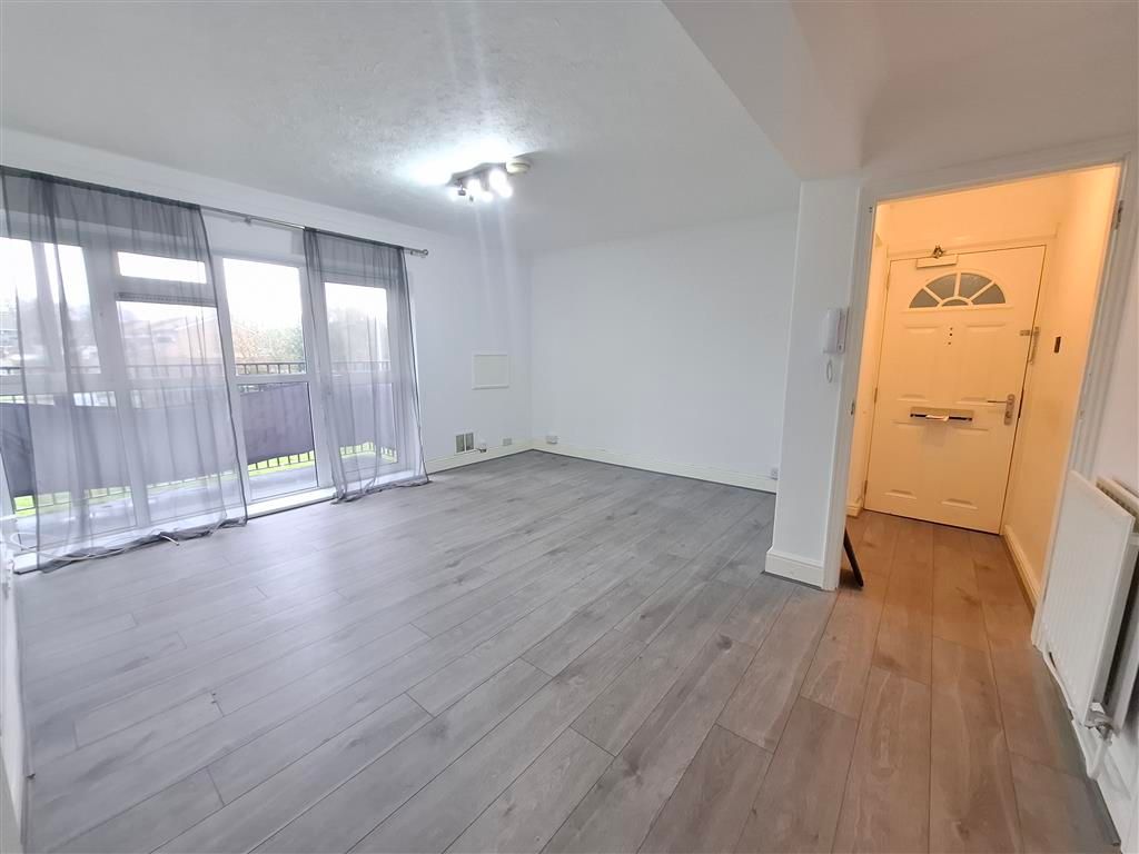 Property photo 2 of 12 Exterior