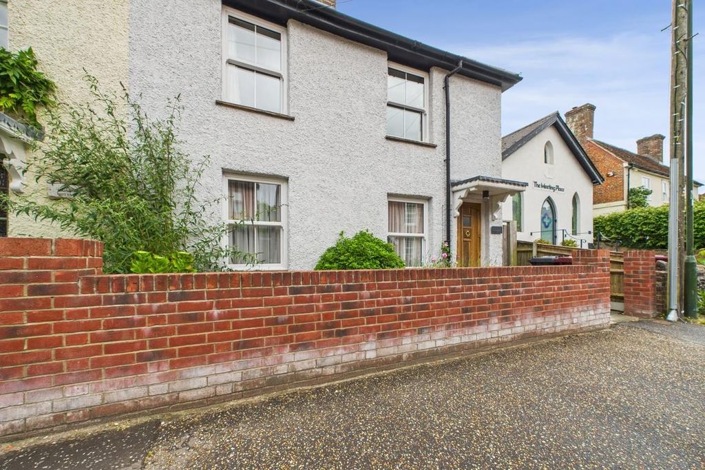 Property photo 1 of 28 Cam01894G0-Pr0186-Still029.Jpg