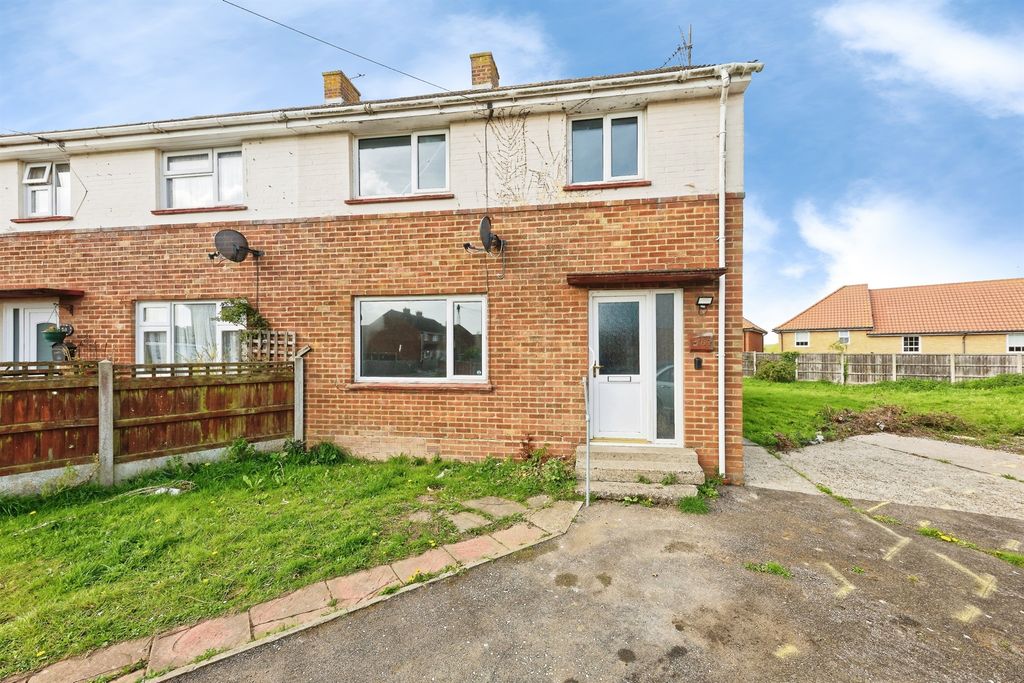 Property photo 1 of 11 Outside