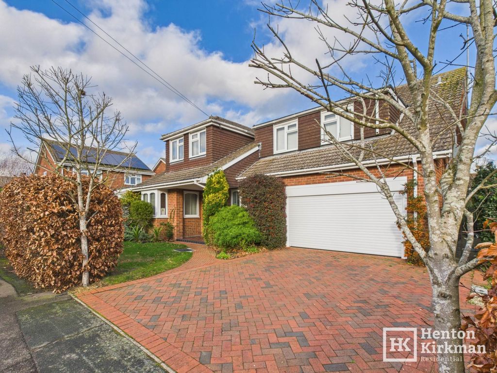 Property photo 1 of 28