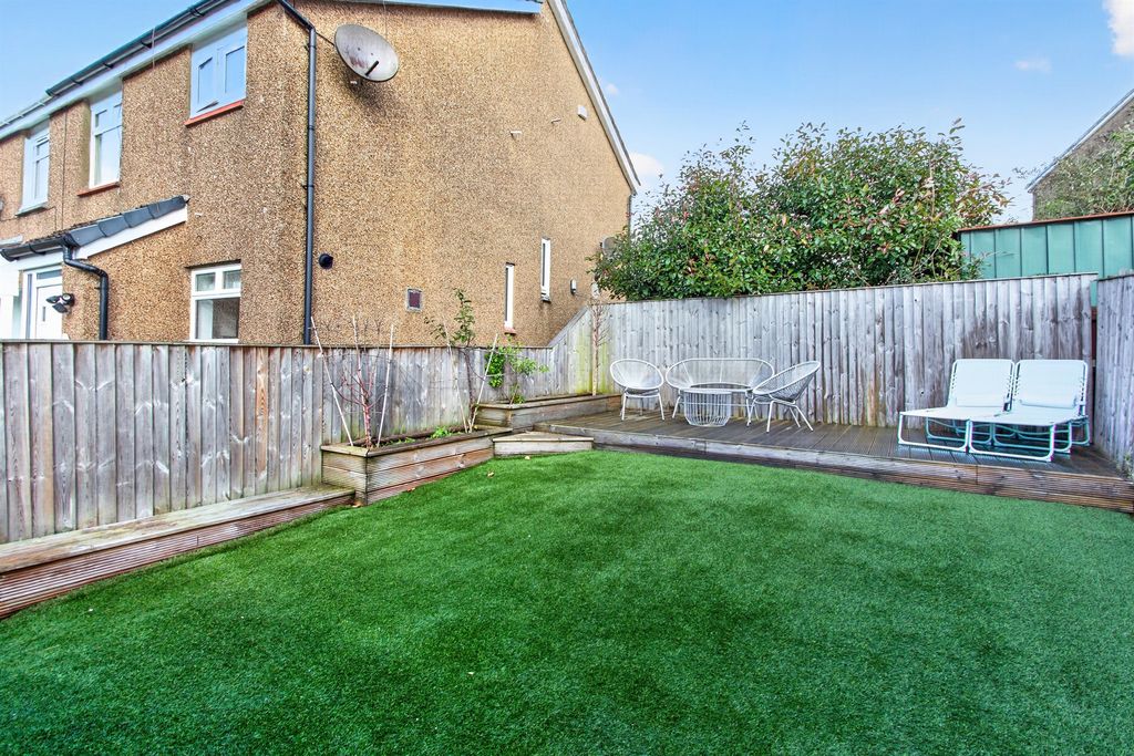 Property photo 3 of 14