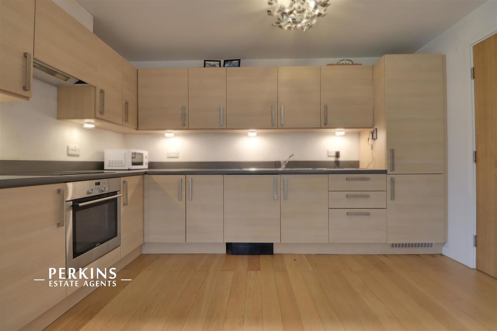 Property photo 1 of 6 Kitchen.Jpg