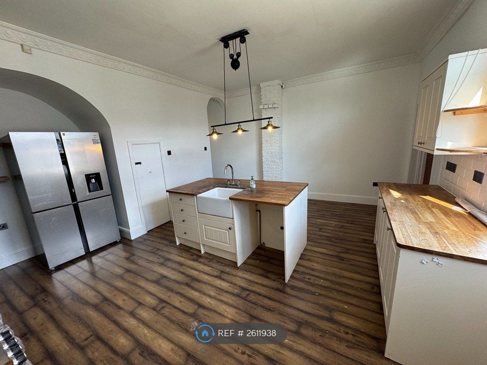 Property photo 1 of 15 Kitchen