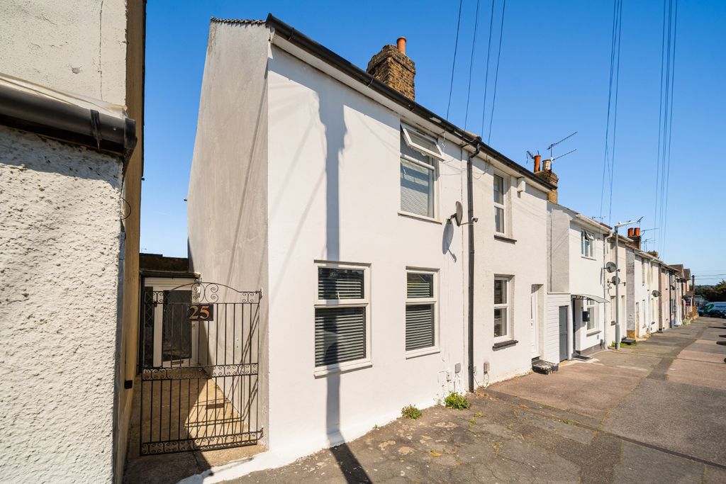 Property photo 1 of 14 5012280