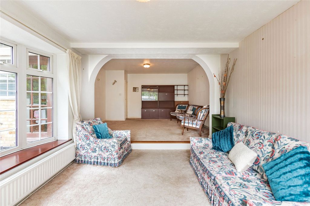 Property photo 2 of 10 Living/Dining Room