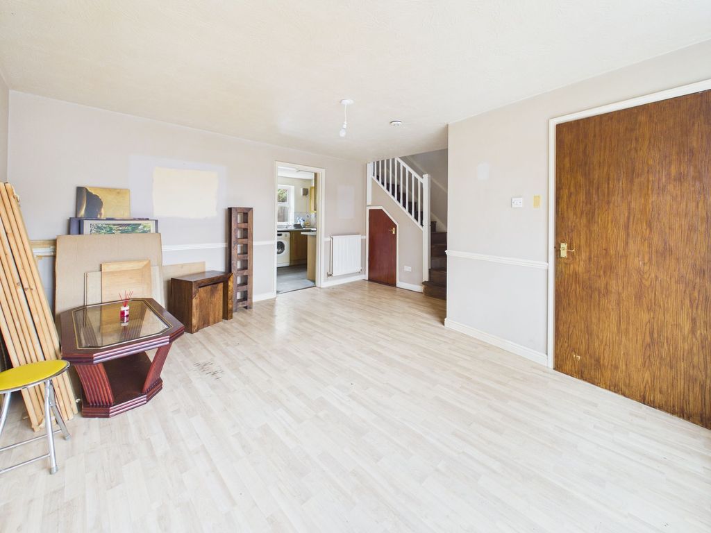 Property photo 3 of 14 Lounge