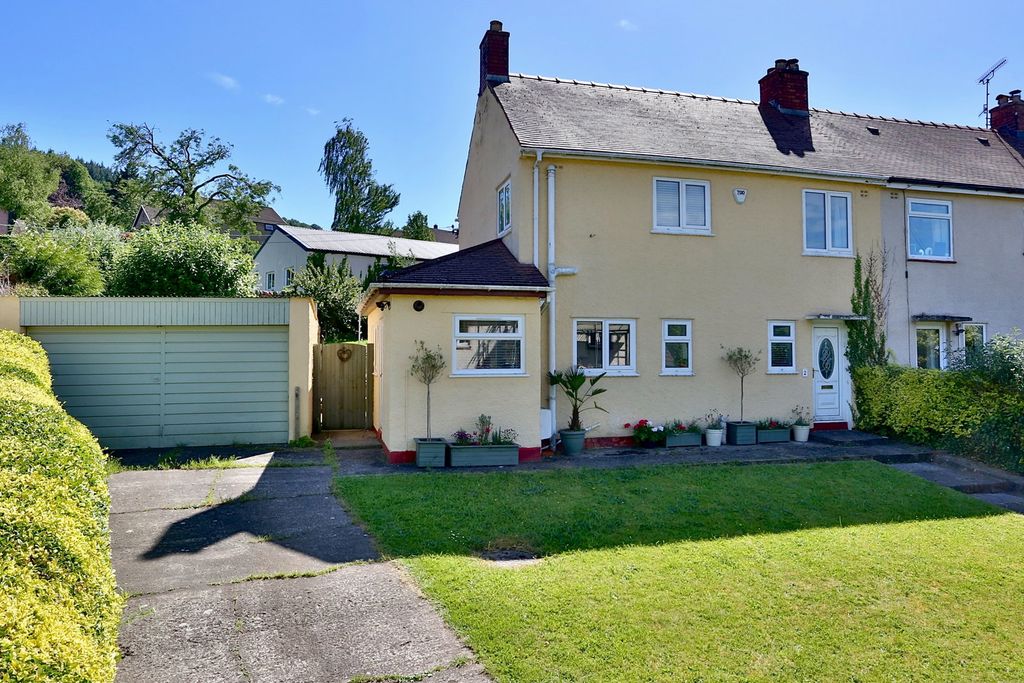 Property photo 1 of 32