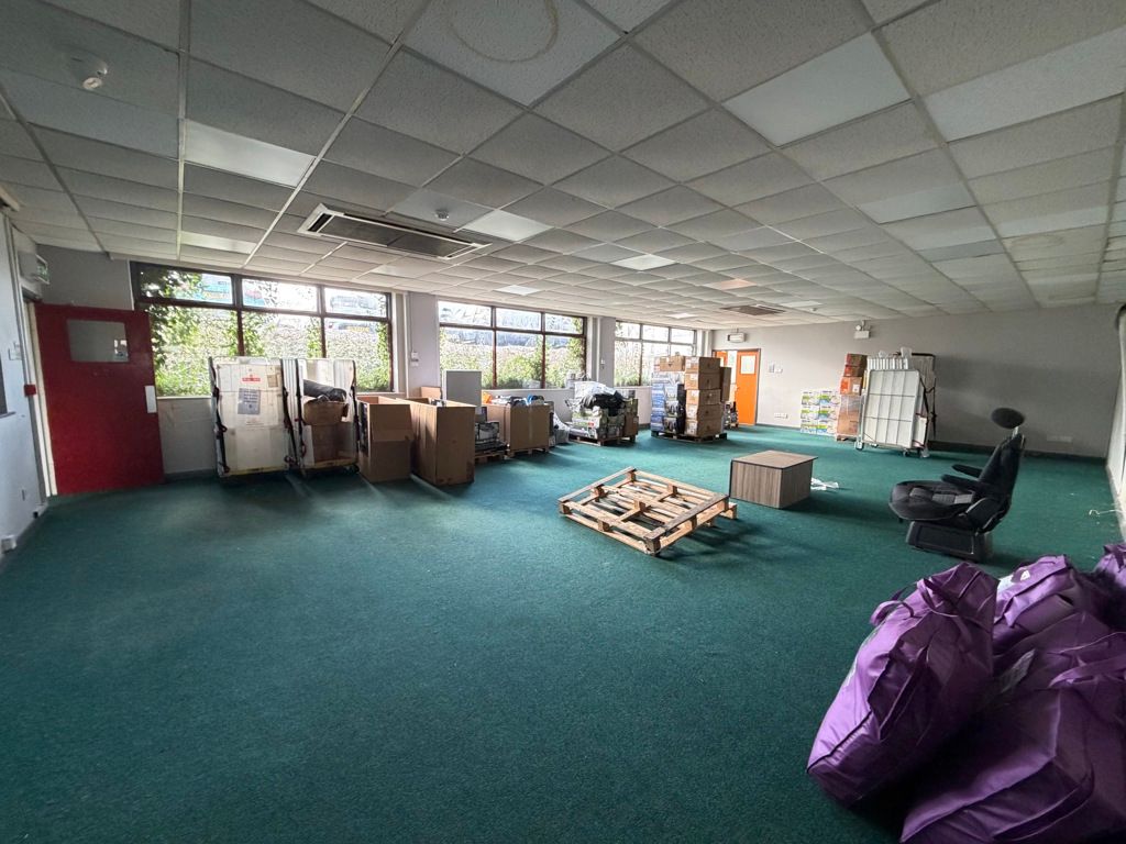 Property photo 2 of 7 Photo 27