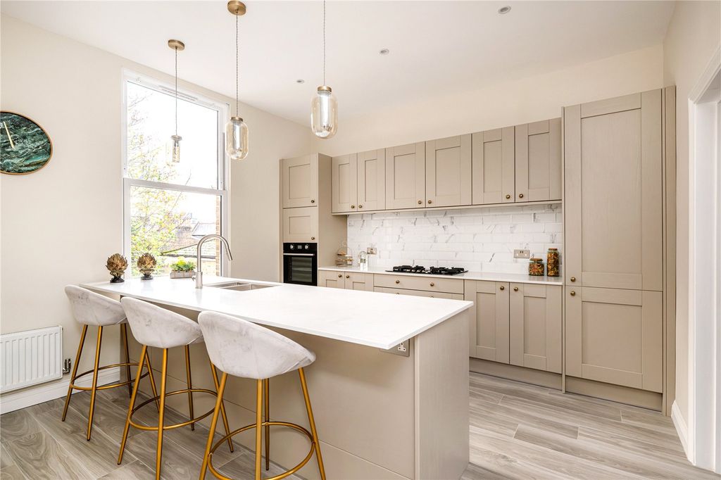 Property photo 3 of 14 Kitchen