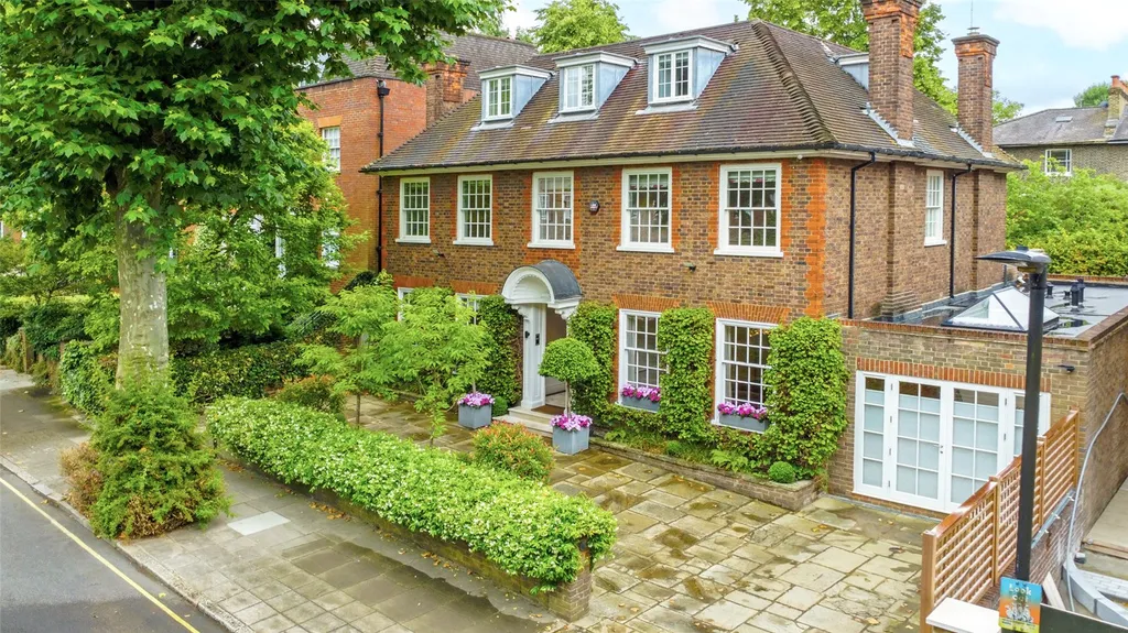 Springfield Road, St Johns Wood, London NW8 - View 3
