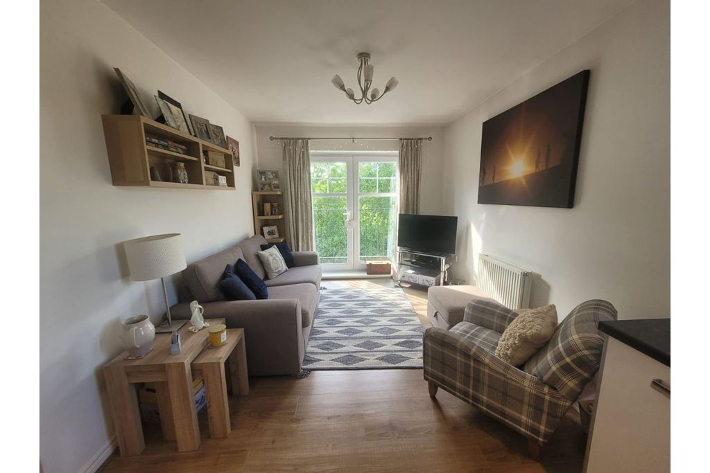 Property photo 2 of 14 Lounge