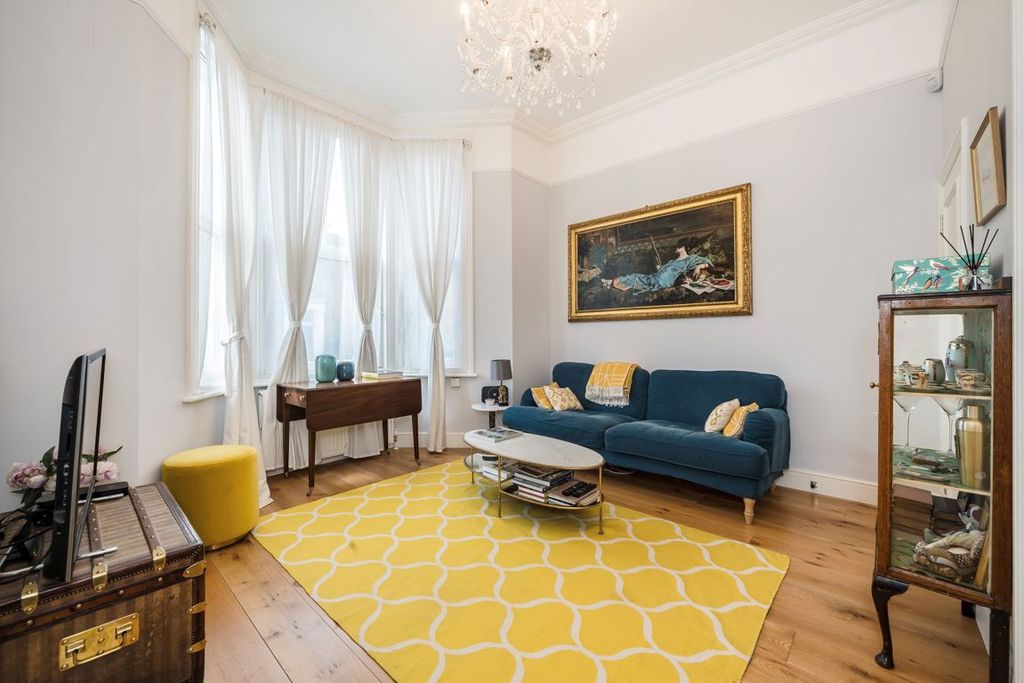 Property photo 3 of 8