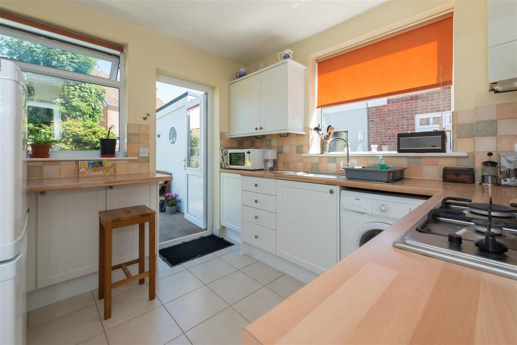 Property photo 3 of 14