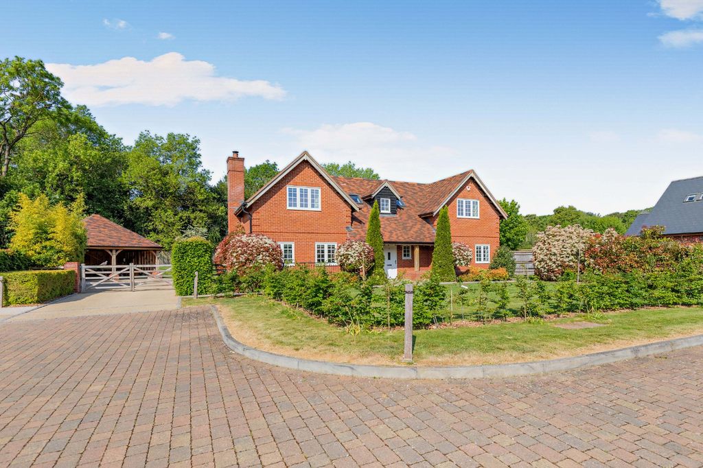 Additional image 20 of 5 bed detached house for saleThe Shires, Littlewick Green, Berkshire SL6