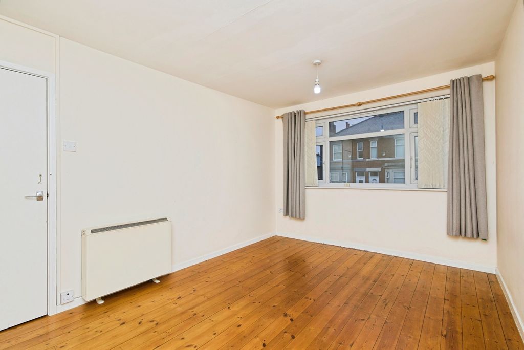 Property photo 3 of 17 Bedroom One