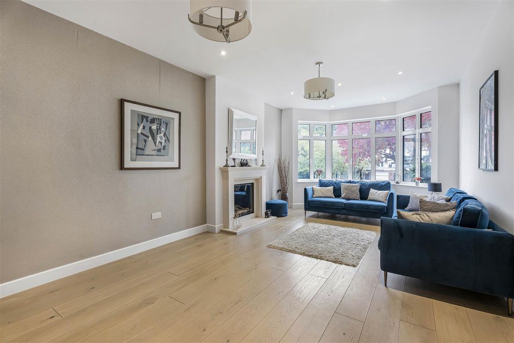 Property photo 3 of 36 34_65931.Jpg