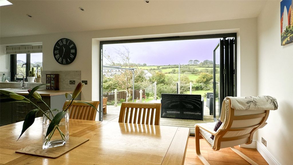 Property photo 3 of 26 Picture No. 29