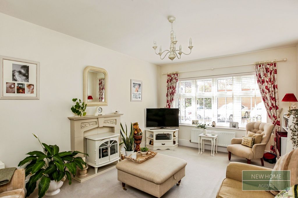 Property photo 3 of 20