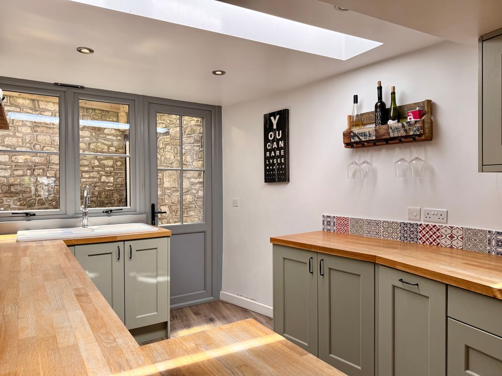Property photo 3 of 15 Kitchen