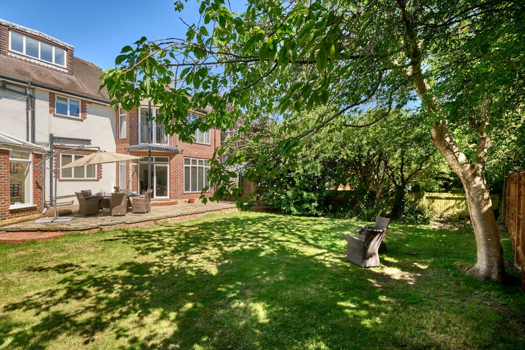 Property photo 2 of 17